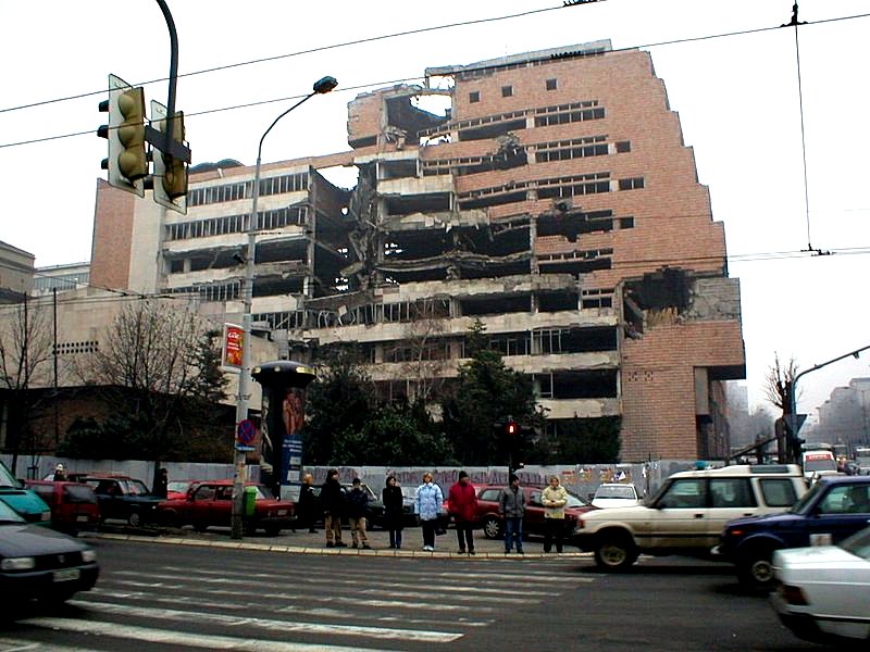 Belgrado bombardata dalle forze della NATO senza nessuna dichiarazione di Guerra